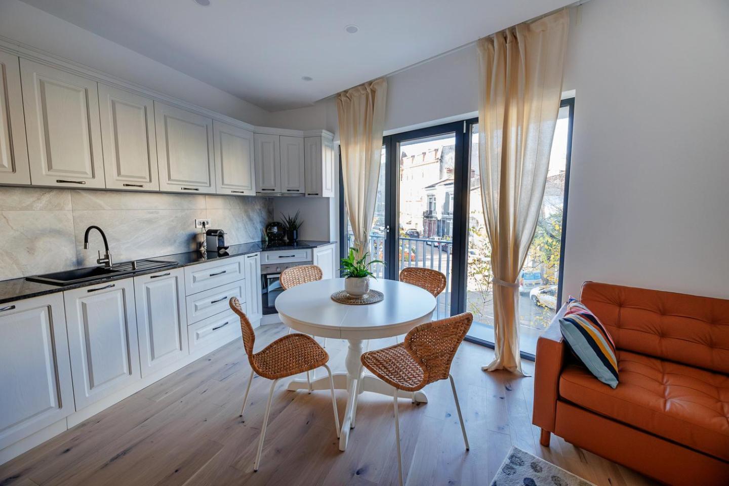 The Corner Luxe Apartment Бухарест Екстер'єр фото
