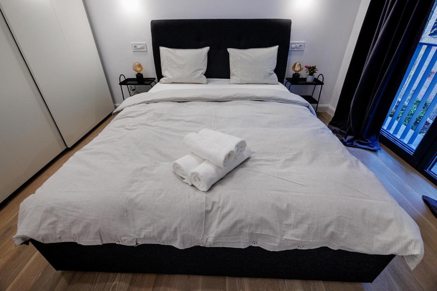 The Corner Luxe Apartment Бухарест Екстер'єр фото